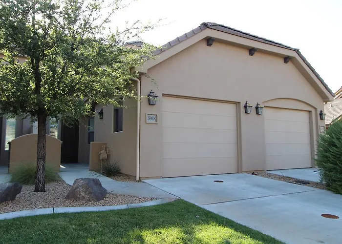 Canyon Villas At Coral Ridge